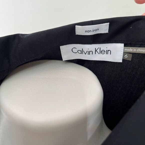 Calvin Klein Non Iron sleeveless button down - Picture 2 of 5